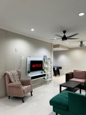 Landed Corner-Lot Townhouse Homestay GG Greenwood Gombak